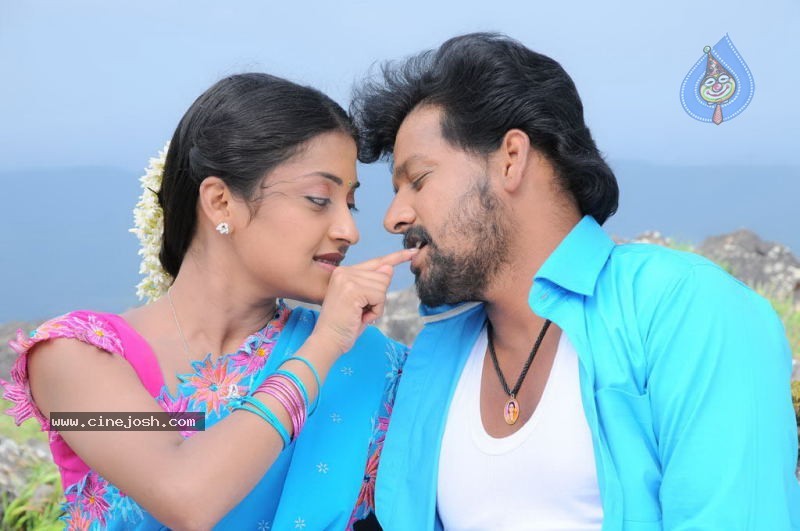Mudhal Idam Tamil Movie Stills - 23 / 24 photos