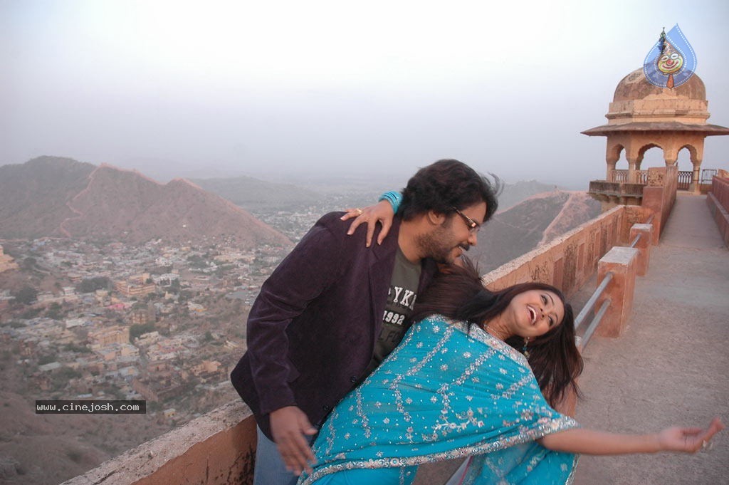 Murattu Kaalai Tamil Movie Stills - 4 / 53 photos