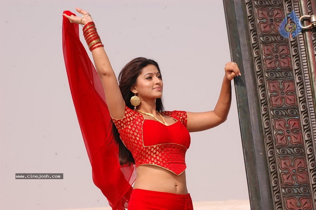 Murattu Kaalai Tamil Movie Stills - 15 / 53 photos