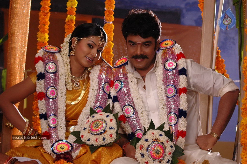 Murattu Kaalai Tamil Movie Stills - 20 / 53 photos