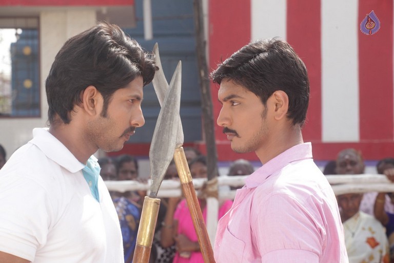 Muthuramalingam Tamil Film Stills - 6 / 14 photos