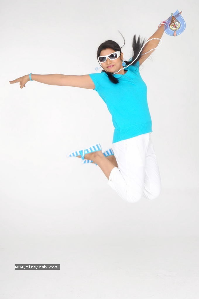 Muyal Tamil Movie Stills  - 2 / 94 photos