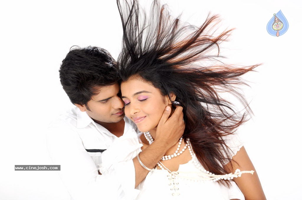 Muyal Tamil Movie Stills  - 30 / 94 photos