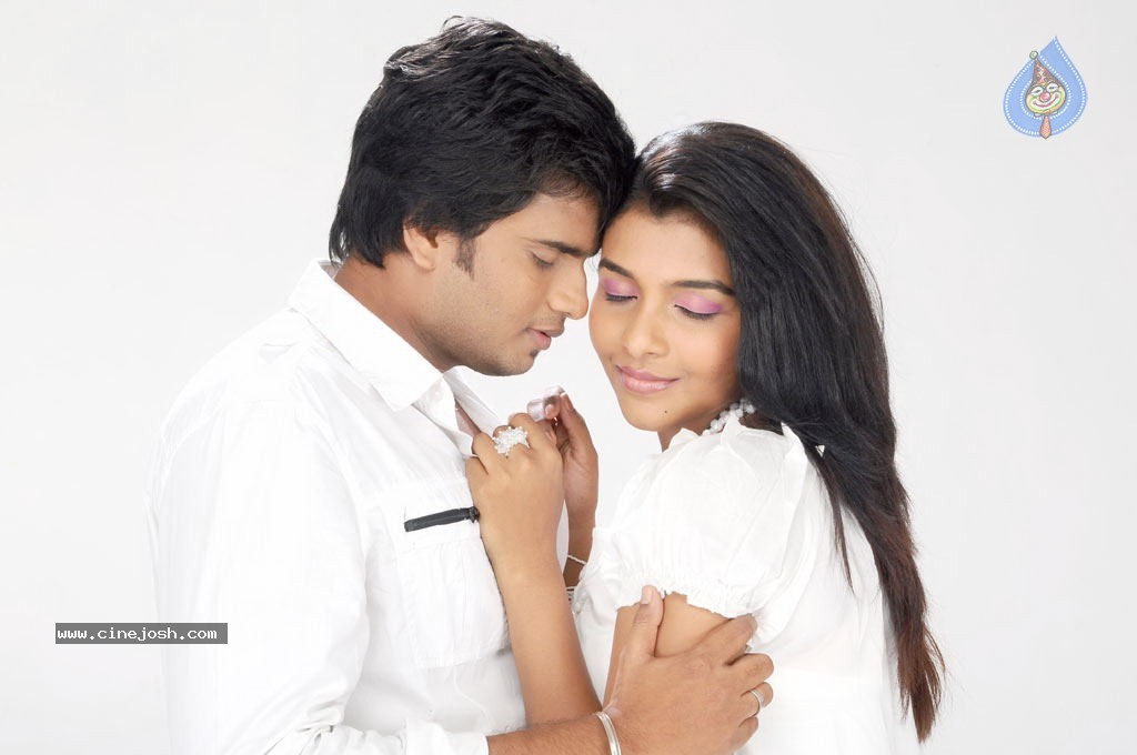 Muyal Tamil Movie Stills  - 92 / 94 photos