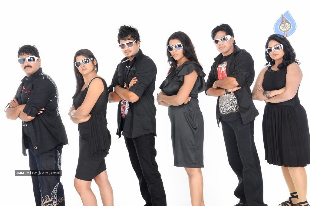 Muyal Tamil Movie Stills  - 94 / 94 photos
