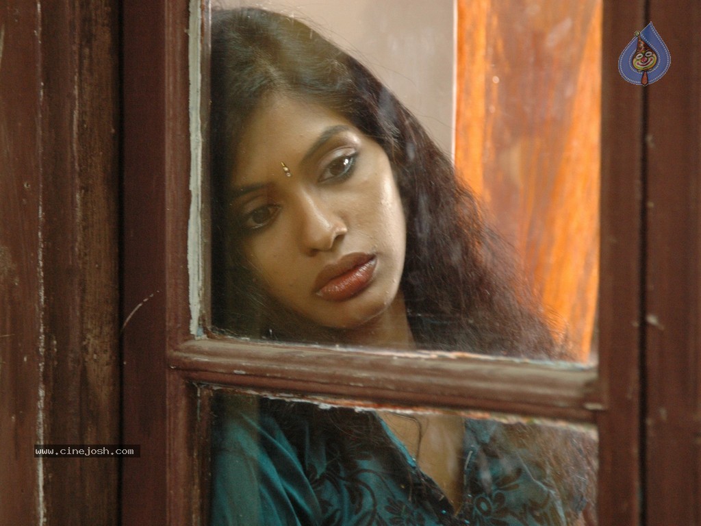 Naa Bangaaru Talli Movie Stills - 15 / 39 photos