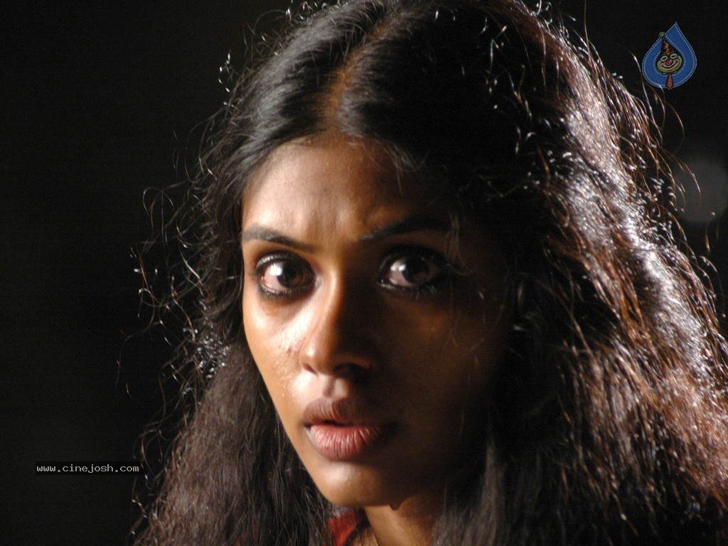 Naa Bangaaru Talli Movie Stills - 19 / 39 photos