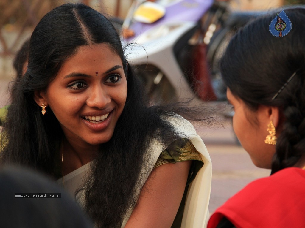 Naa Bangaaru Talli Movie Stills - 29 / 39 photos