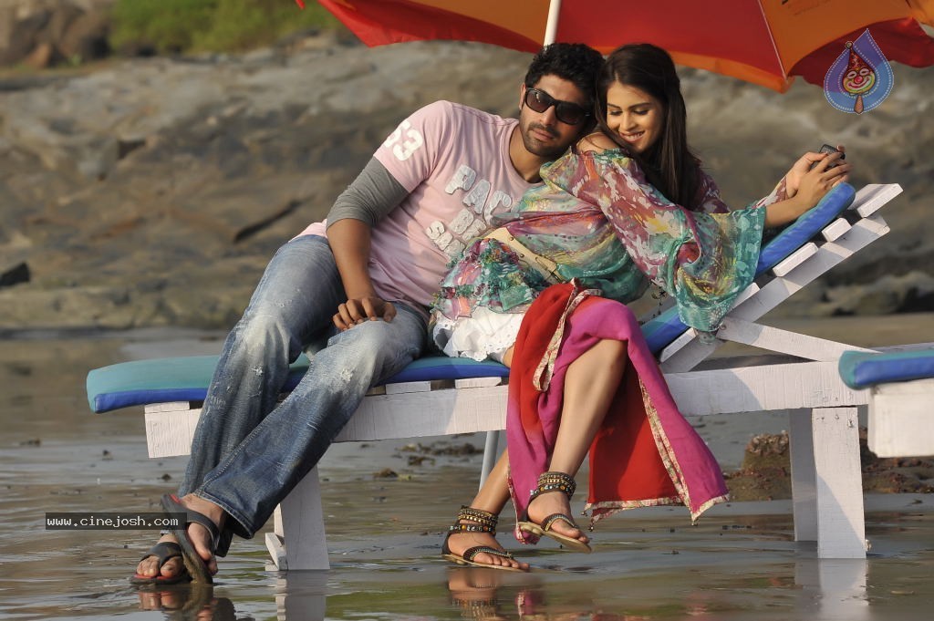 Naa Ishtam Movie Stills - 18 / 22 photos