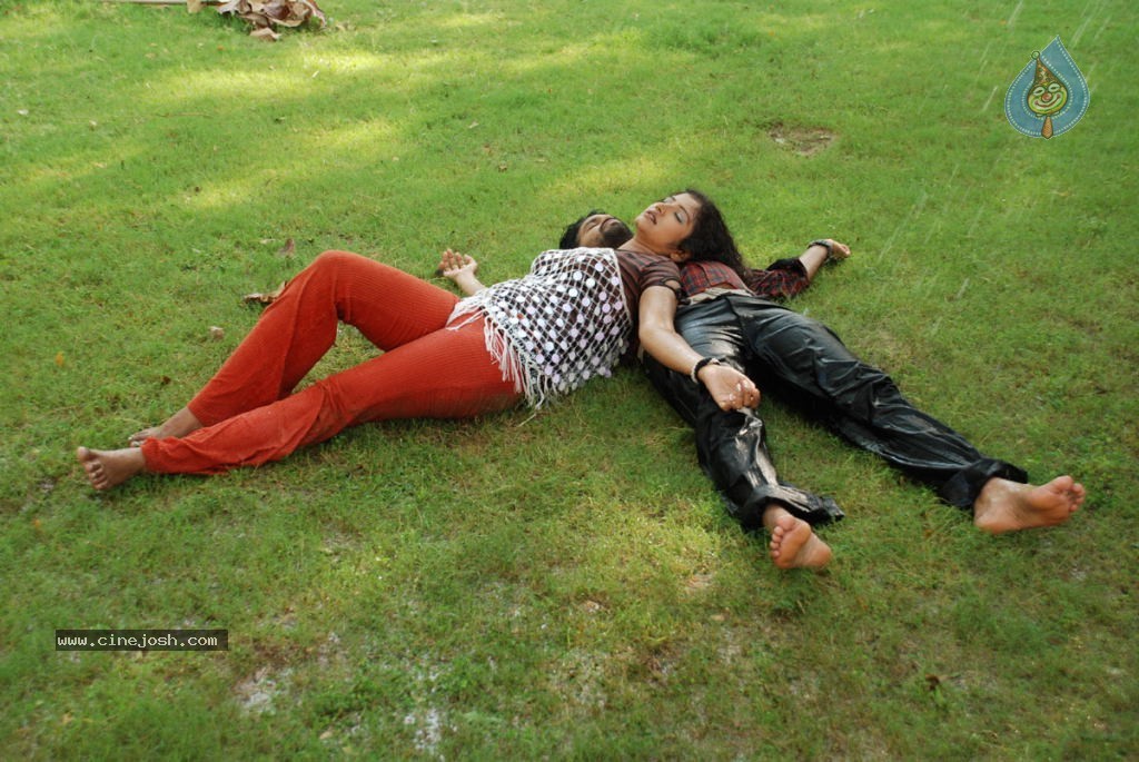 Naa Katha Movie Stills - 6 / 25 photos