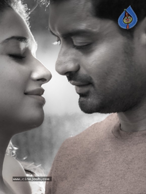 Naa Nuvve New Poster And Still - 2 / 2 photos
