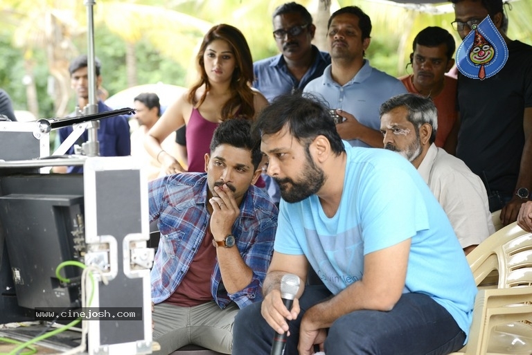 Naa Peru Surya Movie Working Stills - 14 / 30 photos