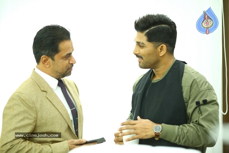Naa Peru Surya Movie Working Stills - 24 / 30 photos