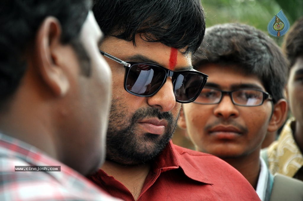 Naa Style Naade Movie Gallery - 19 / 46 photos