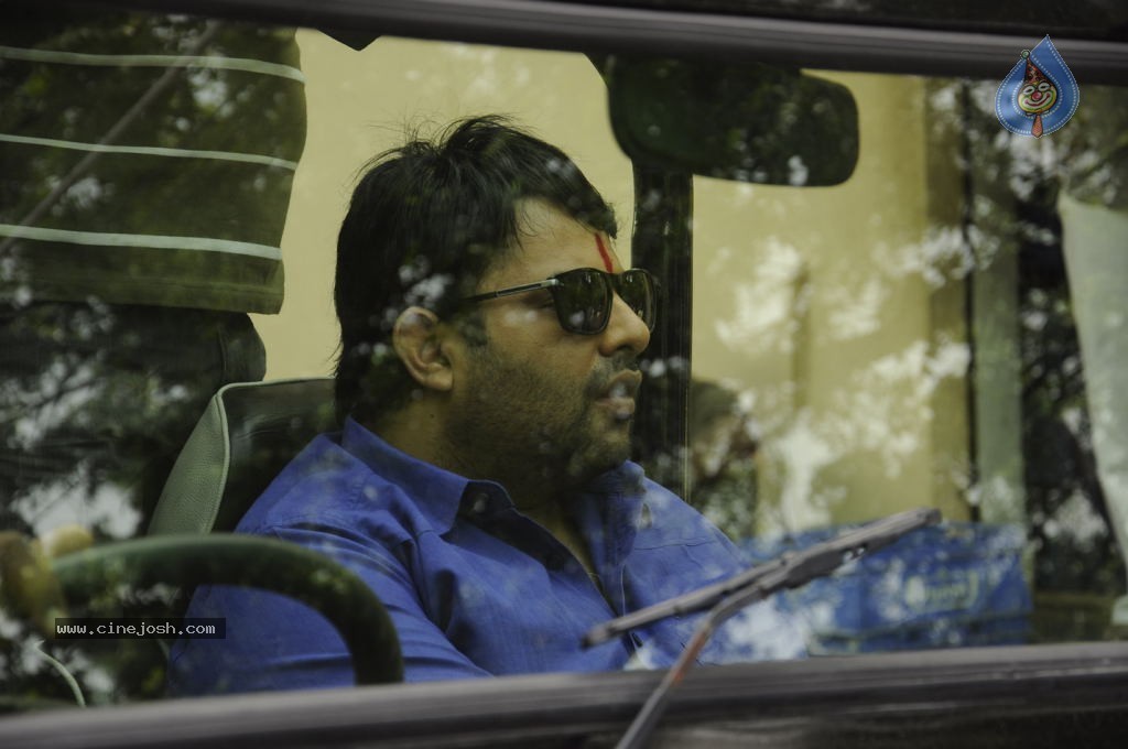 Naa Style Naade Movie Gallery - 39 / 46 photos