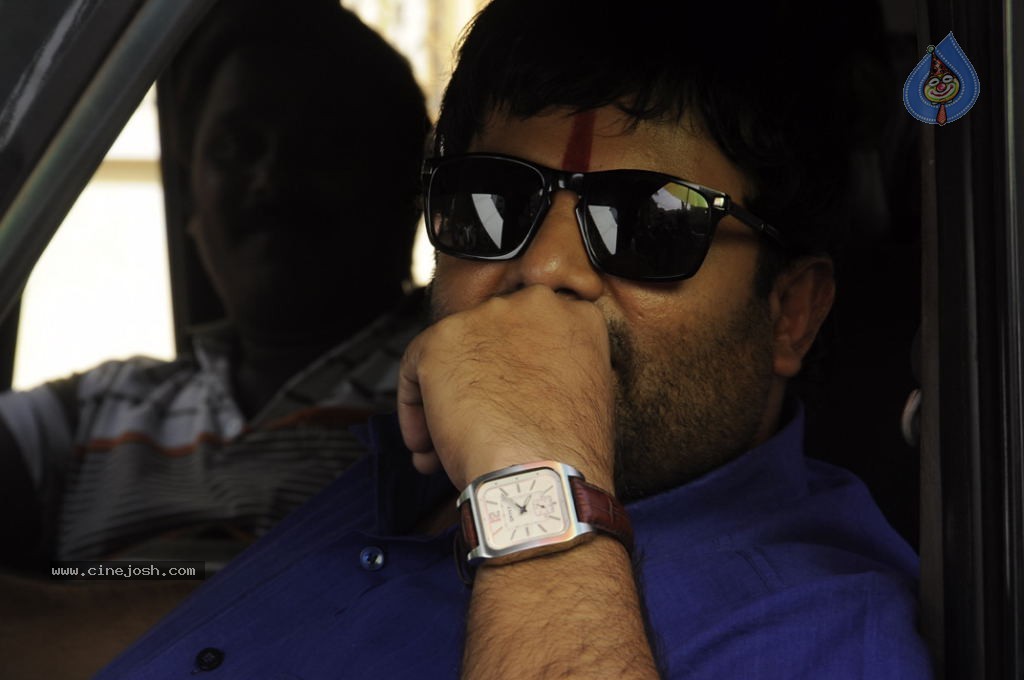 Naa Style Naade Movie Gallery - 41 / 46 photos