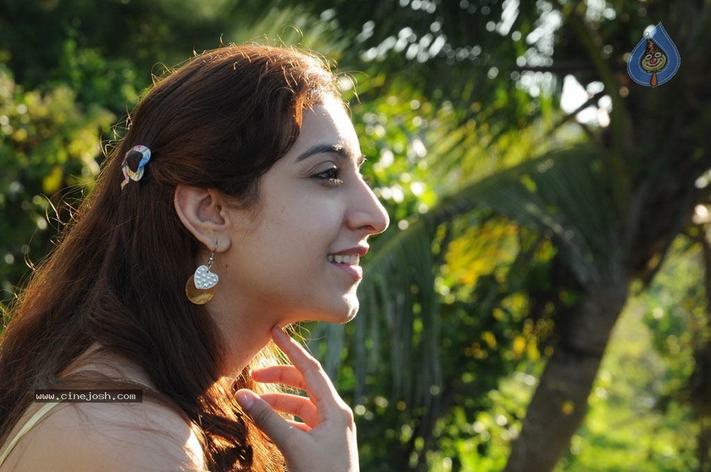 Naalu Perum Romba Nallavanga Tamil Movie Stills - 8 / 52 photos