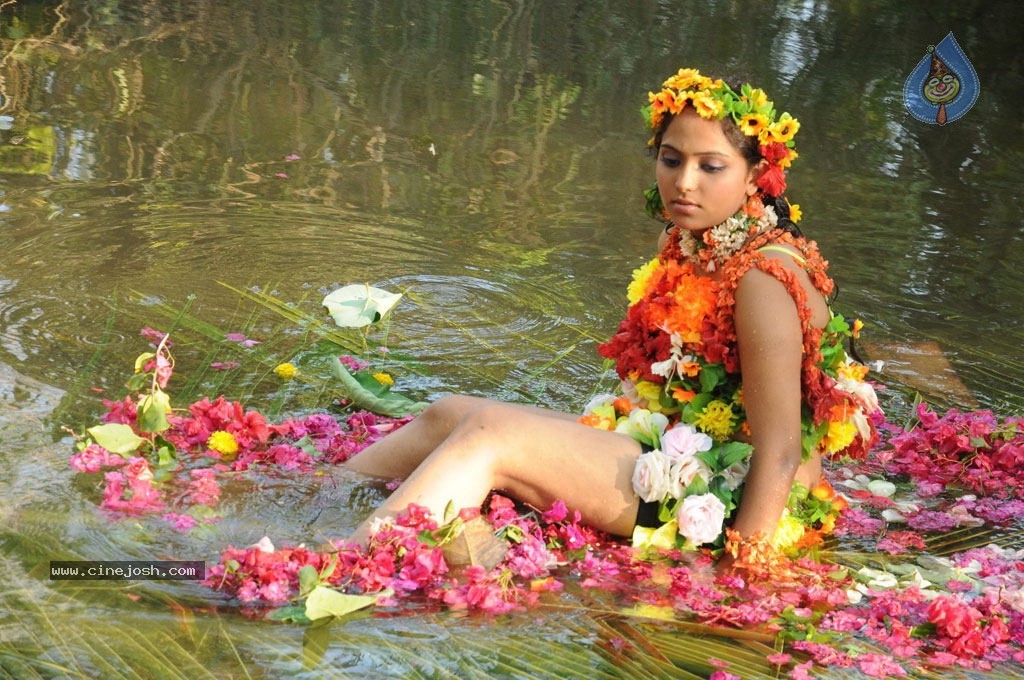 Naalu Perum Romba Nallavanga Tamil Movie Stills - 11 / 52 photos