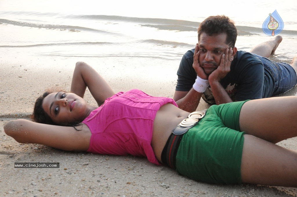 Naalu Perum Romba Nallavanga Tamil Movie Stills - 28 / 52 photos