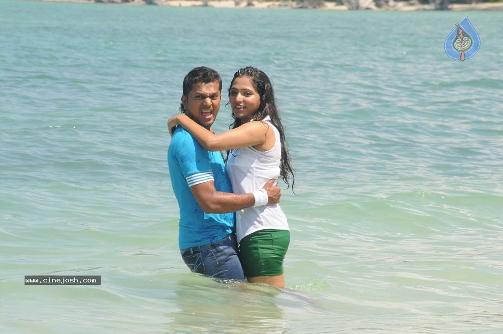 Naalu Perum Romba Nallavanga Tamil Movie Stills - 33 / 52 photos