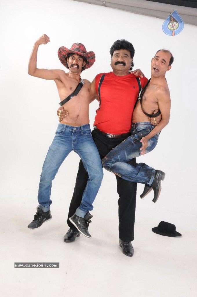 Naalu Perum Rommba Nallavanga Tamil Movie Stills - 12 / 37 photos