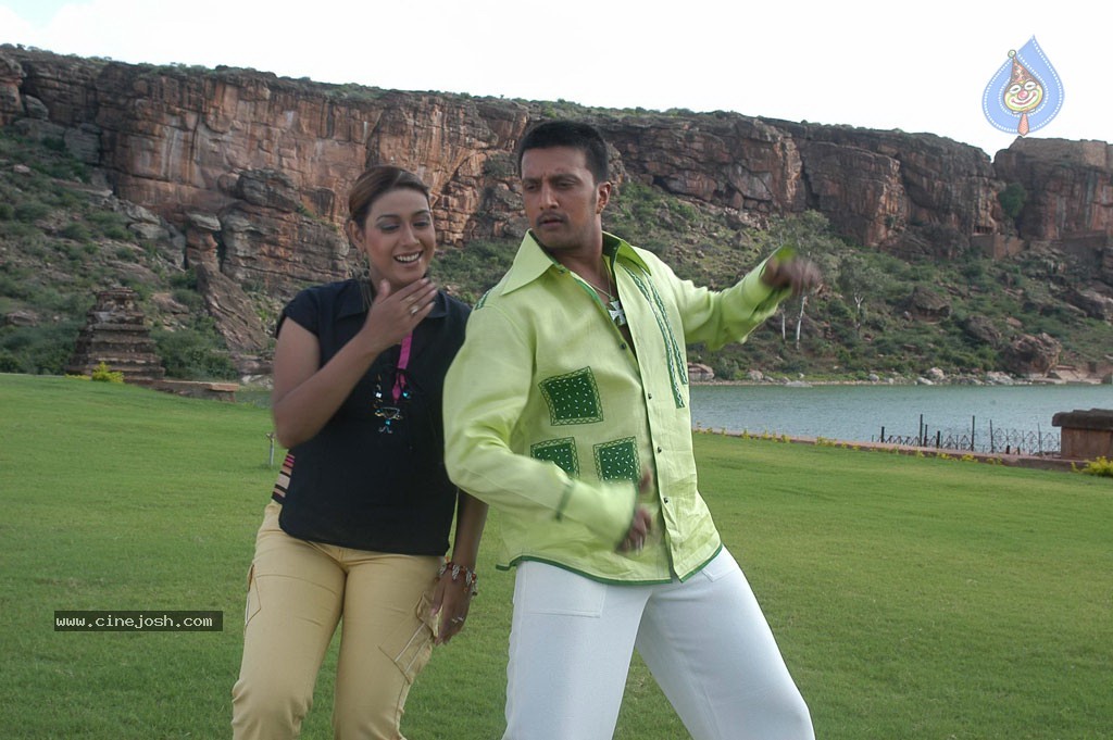 Naan Chathriyan Tamil Movie Stills - 21 / 39 photos