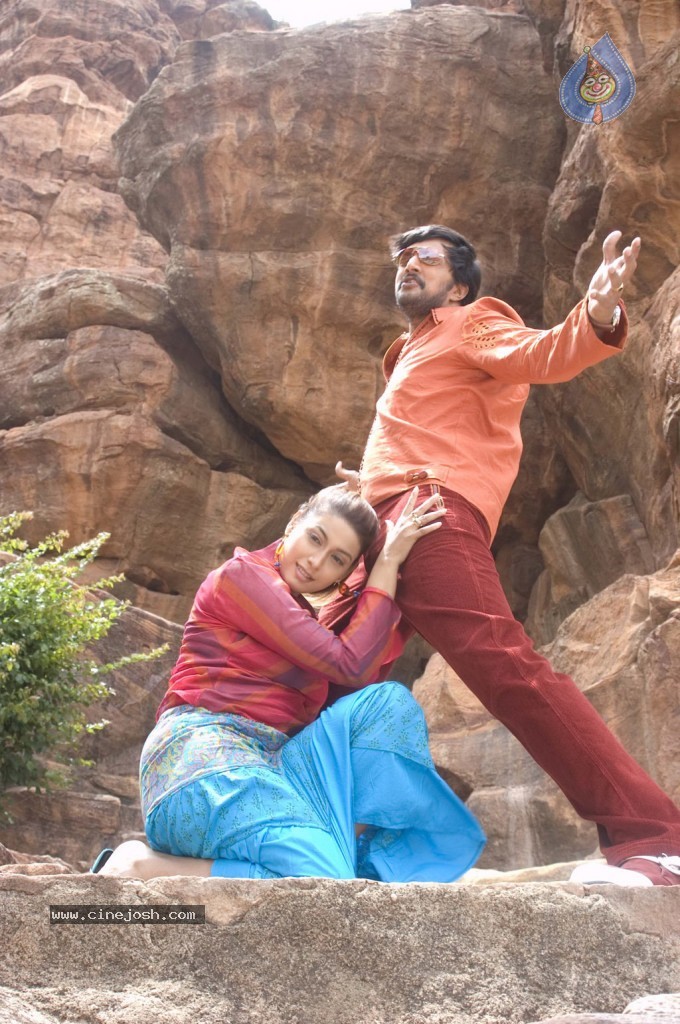 Naan Chathriyan Tamil Movie Stills - 33 / 39 photos