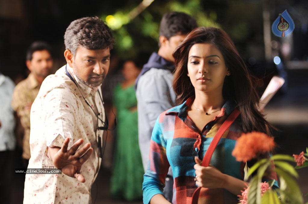 Naan Ee Tamil Movie Stills - 2 / 9 photos