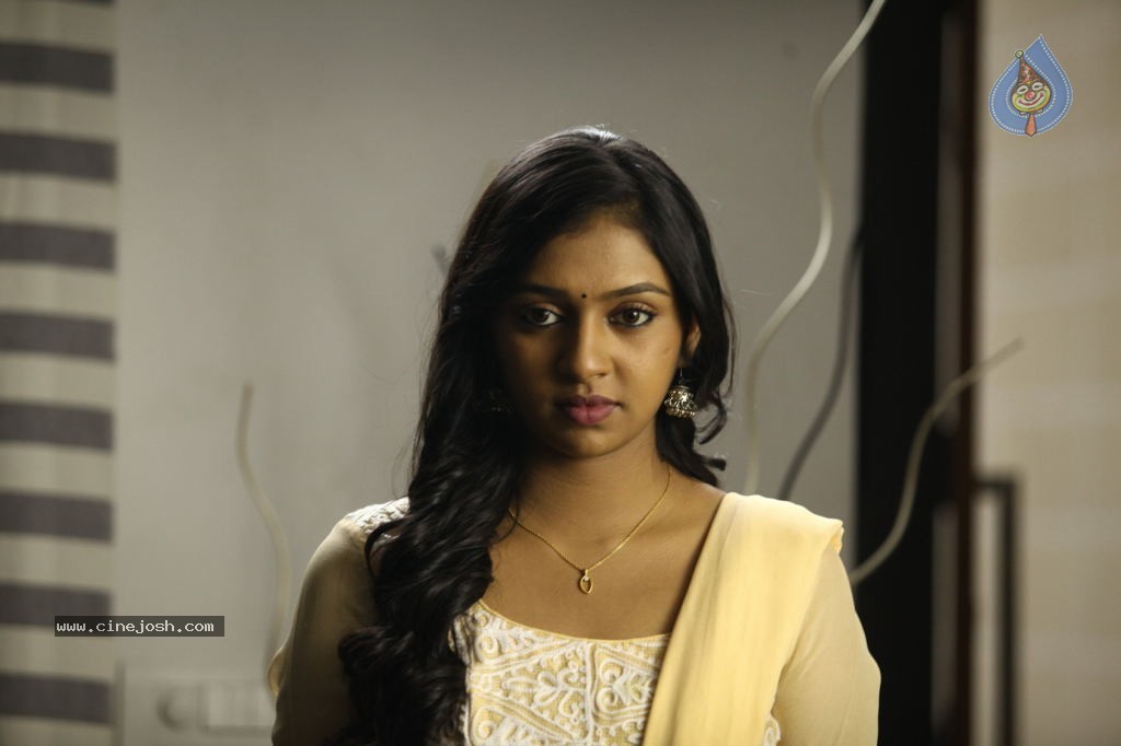 Naan Sigappu Manithan Tamil Movie New Stills - 19 / 33 photos