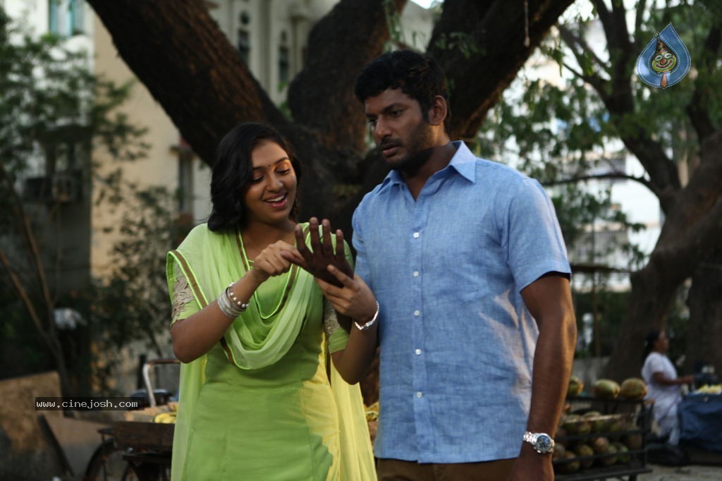 Naan Sigappu Manithan Tamil Movie New Stills - 20 / 33 photos