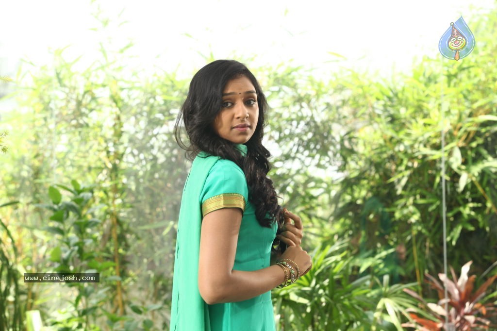 Naan Sigappu Manithan Tamil Movie New Stills - 21 / 33 photos