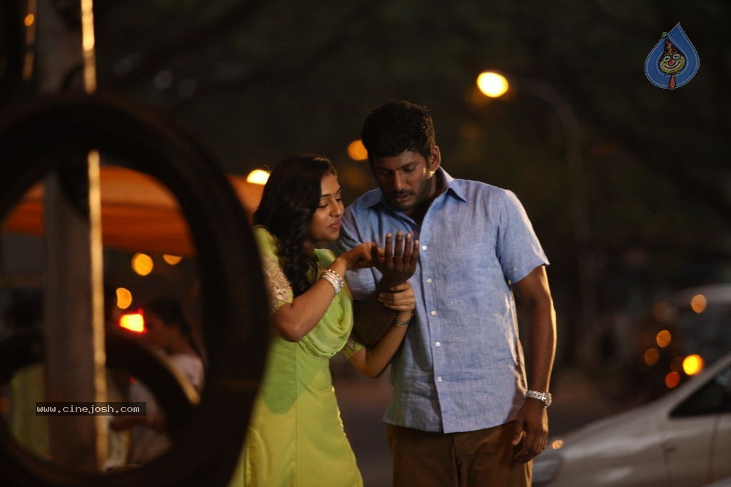 Naan Sigappu Manithan Tamil Movie New Stills - 23 / 33 photos