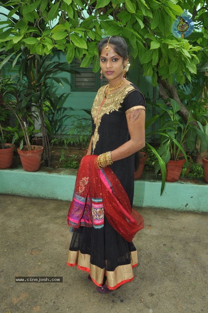 Naangaam Tamilan Tamil Movie Hot Stills - 47 / 78 photos