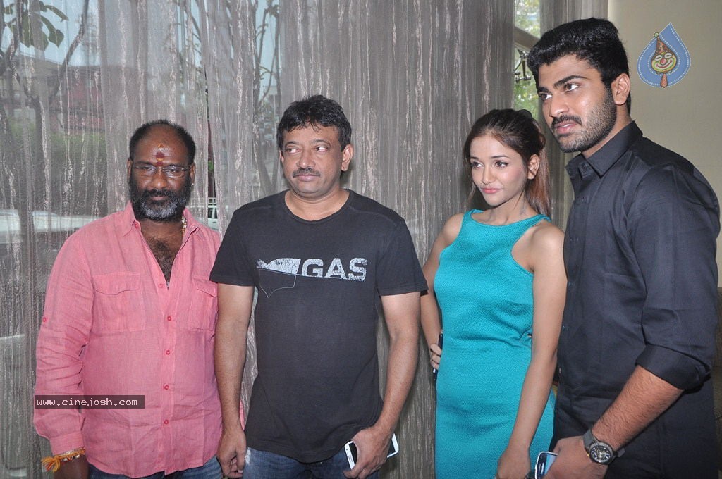 Naanthan Da Tamil Movie Hot Stills - 15 / 63 photos