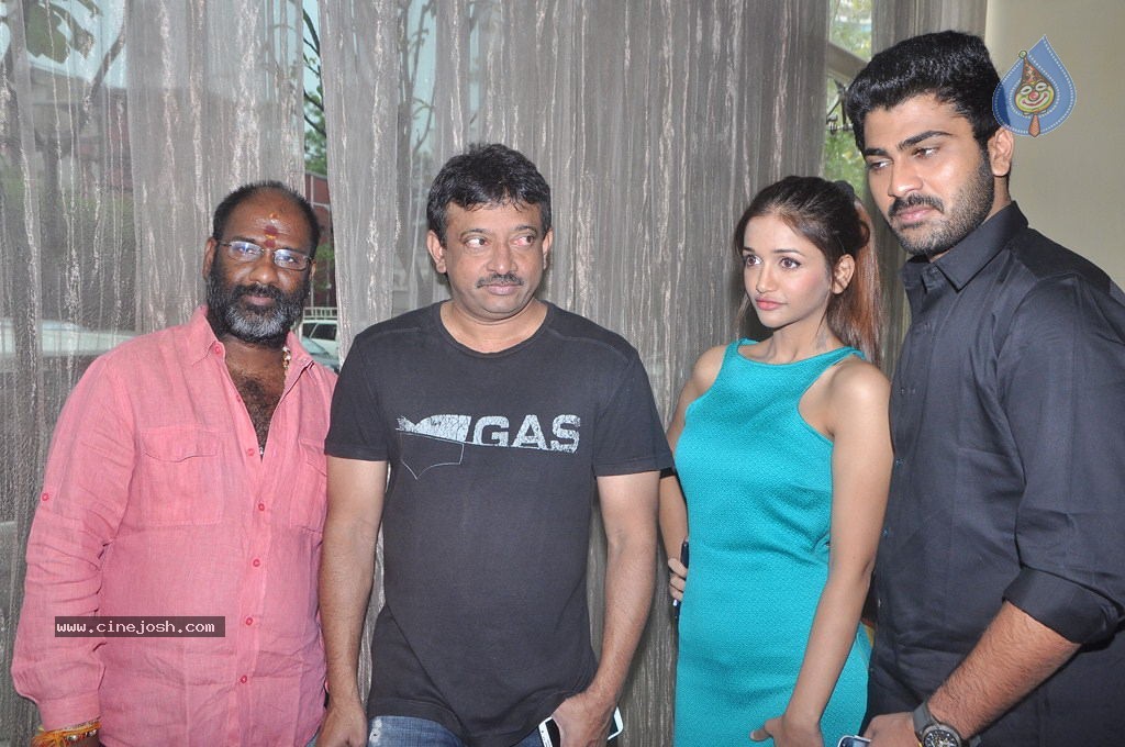Naanthan Da Tamil Movie Hot Stills - 47 / 63 photos