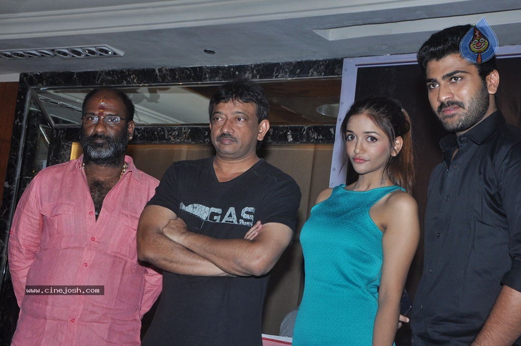 Naanthan Da Tamil Movie Hot Stills - 56 / 63 photos