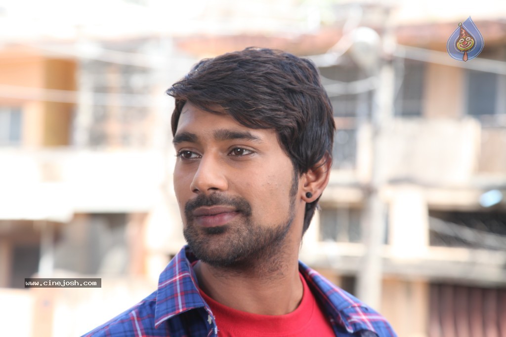 Naatho Vasthava Movie Stills - 1 / 4 photos