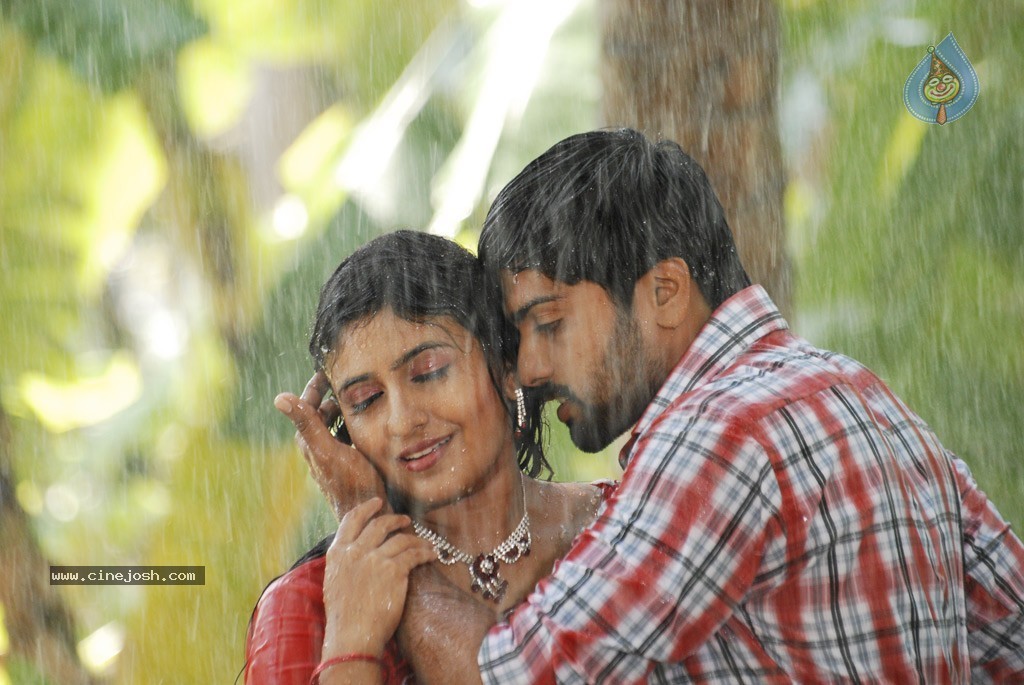 Nadhigal Nanaivathillai Tamil Movie Stills - 56 / 73 photos