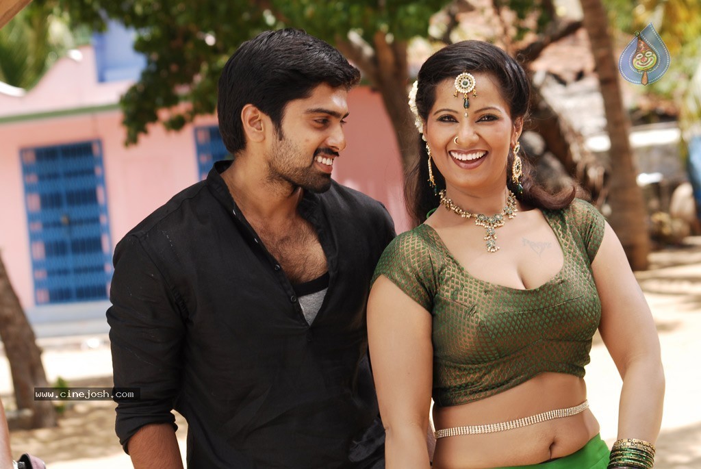 Nadhigal Nanaivathillai Tamil Movie Stills - 67 / 73 photos