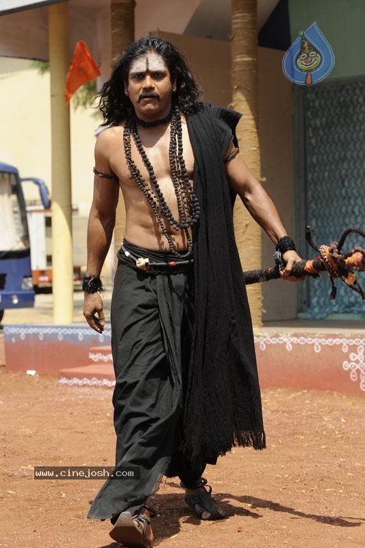 Nagarjuna Stills in Jagadguru Adi Shankara Movie - 10 / 20 photos