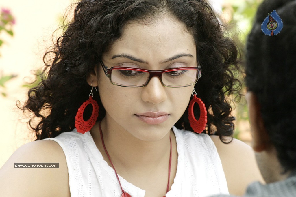 Nakili Movie New Stills - 9 / 10 photos