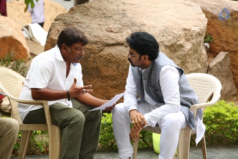 Nakshatram Movie Working Stills - 5 / 15 photos