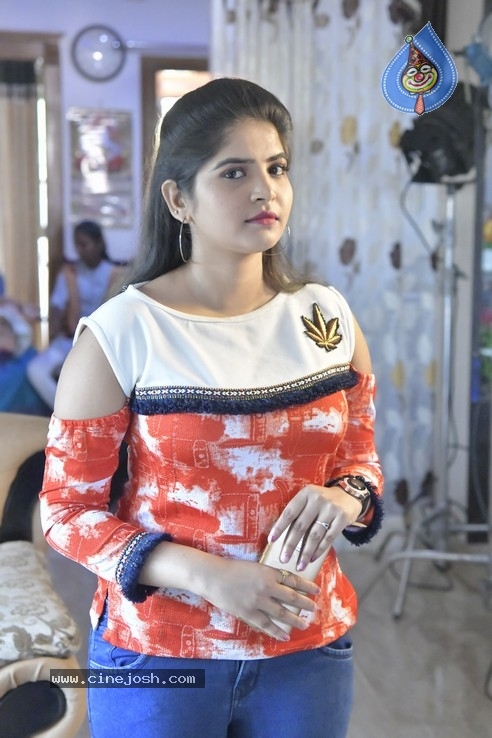 Naku Edhe First Time Movie Stills - 10 / 12 photos