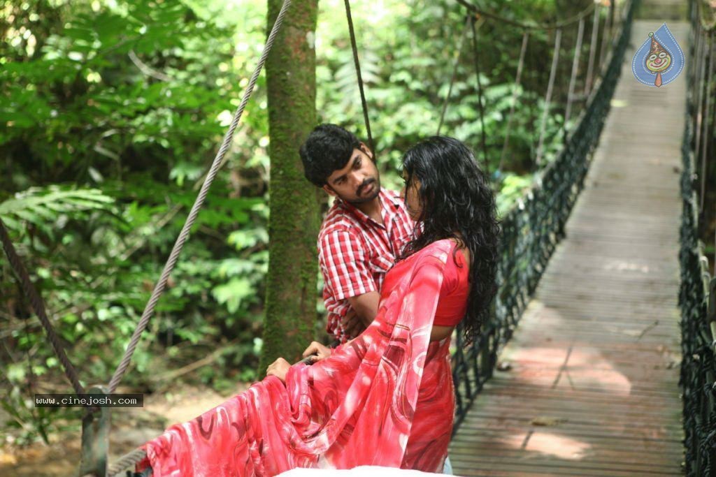Naluguru Snehitula Katha Movie Stills - 17 / 43 photos