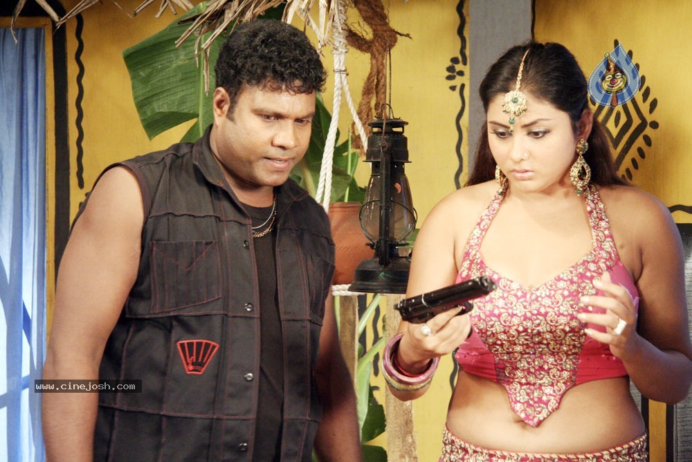 Namitha Hot Stills In Iddaru Monagallu - 17 / 195 photos
