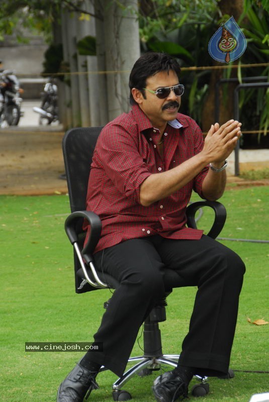 Namovenkatesa Venkatesh Stills - 50 / 98 photos