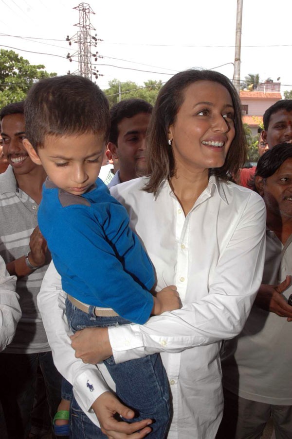 Namrata Shirodkar - 5 / 34 photos