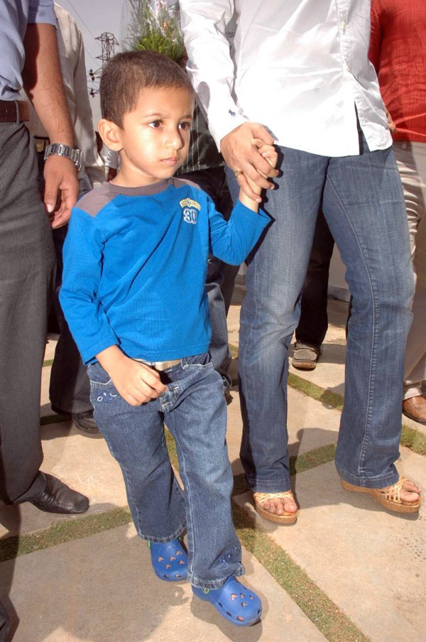 Namrata Shirodkar - 12 / 34 photos