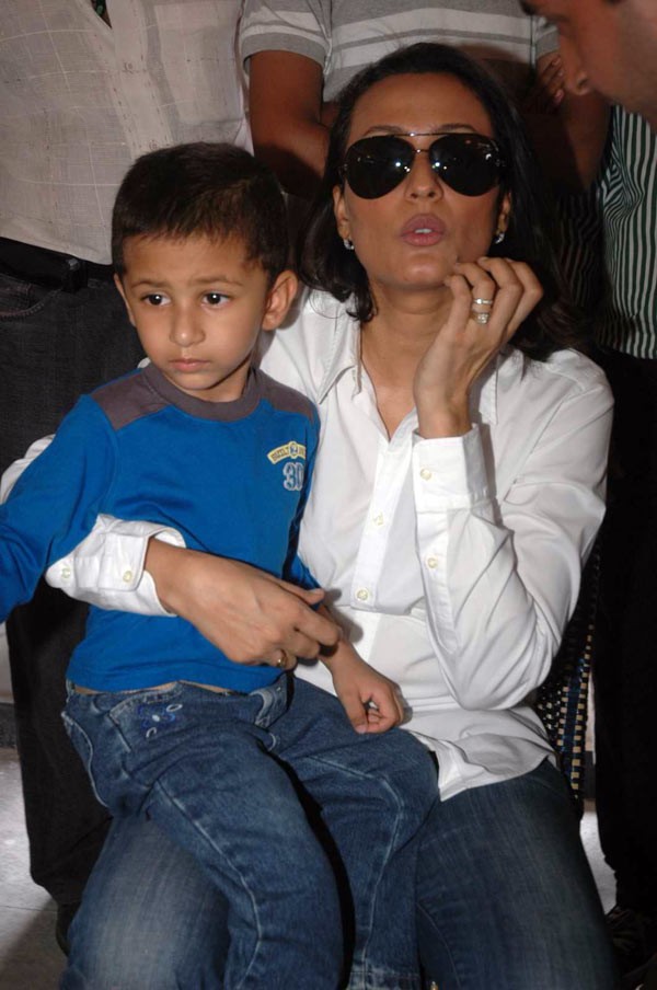 Namrata Shirodkar - 20 / 34 photos