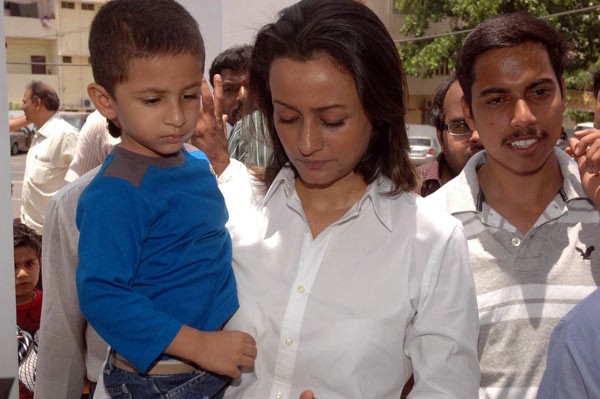 Namrata Shirodkar - 28 / 34 photos